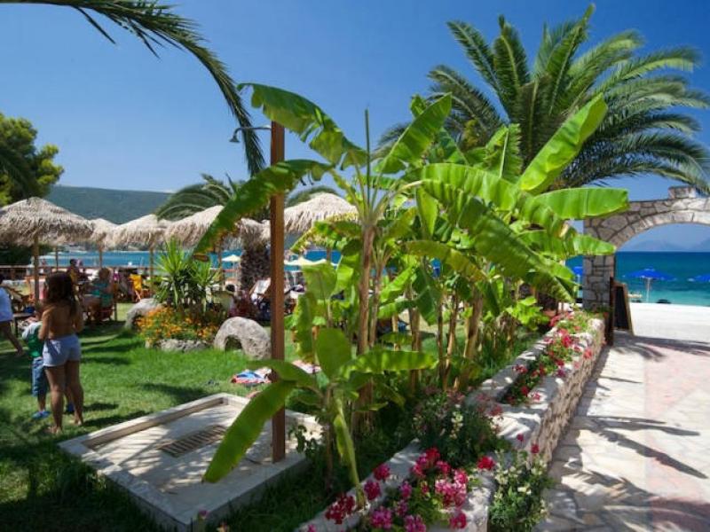 Camping Karavomilos Beach
