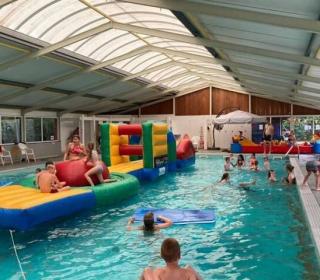 Camping de Bronzen Emmer