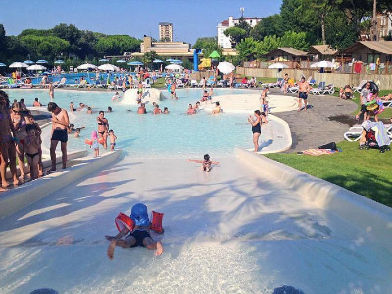 Camping Malibu Beach