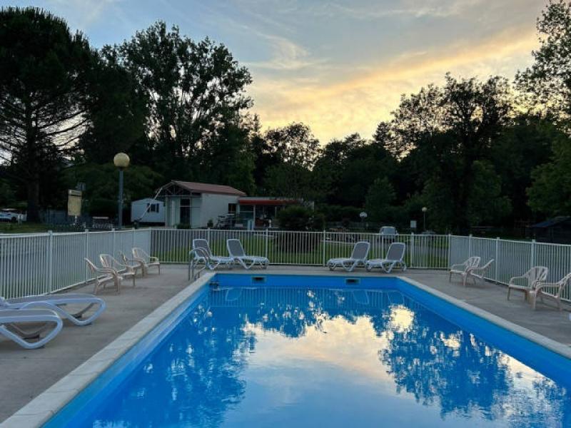 Camping Saintes Grandes Rives