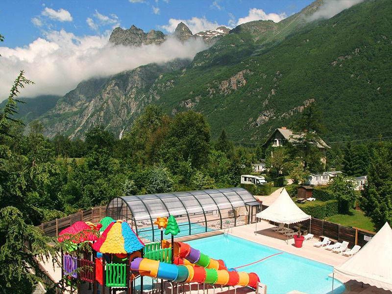 Camping Le Château de Rochetaillée