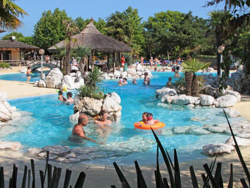 Tahiti Camping & Thermae Bungalow Park