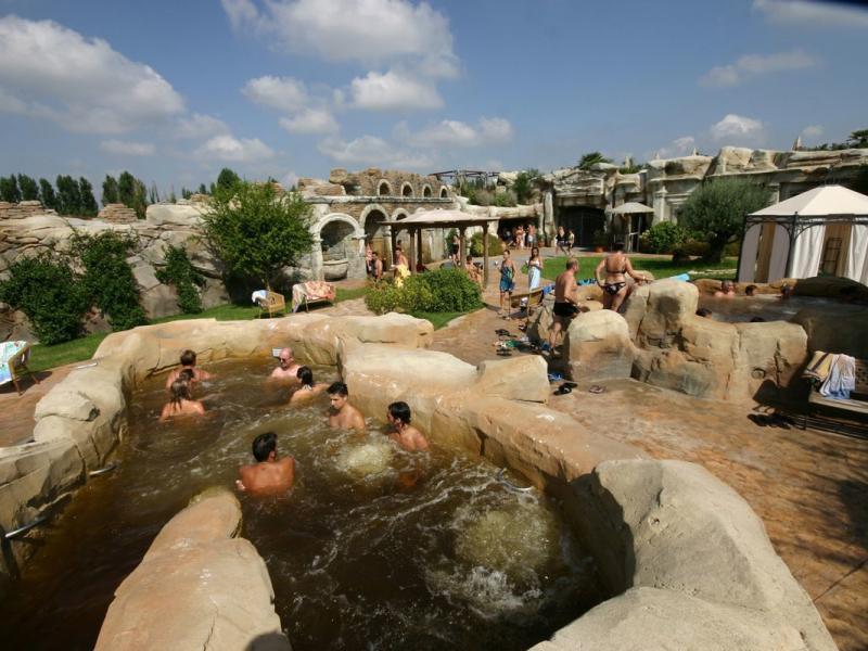 Tahiti Camping & Thermae Bungalow Park