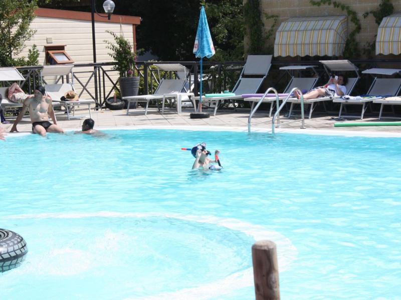 Camping Torre Pendente