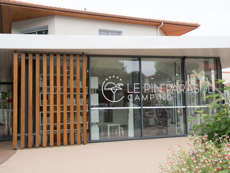 Camping Yelloh! Village Le Pin Parasol