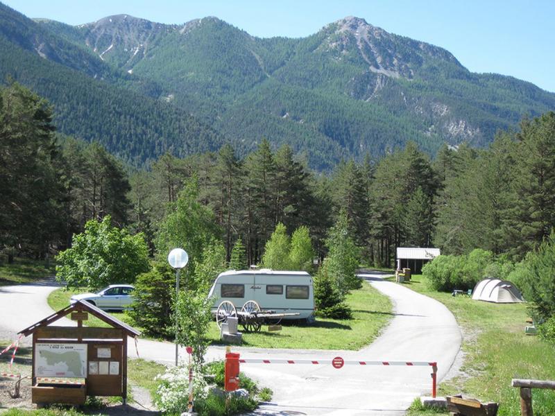Camping Huttopia La Clarée